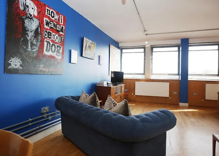 Bs2 Lofts By N And N Ltd, Great Location Close To Cabot Circus, Centre And Hospital, Perfect For Workers, Nhs And Contractors, Private Parking Avaialable Μπρίστολ