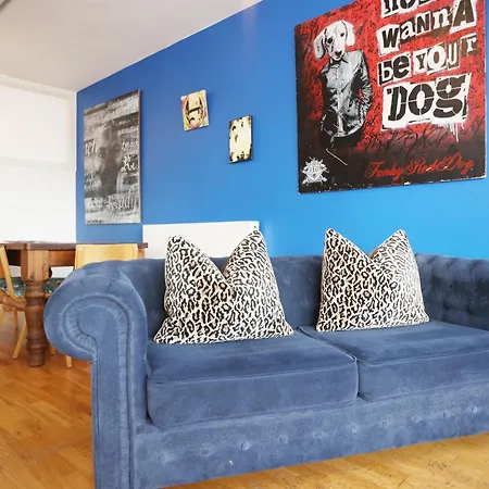 Bs2 Lofts By N And N Stays Ltd, Great Location Close To Cabot Circus, Town Centre And Hospital, Perfect For Workers, Nhs, & Contractors, Secure Private Parking Available Bristol