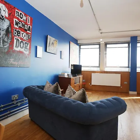 Bs2 Lofts By N And N Stays Ltd, Great Location Close To Cabot Circus, Town Centre And Hospital, Perfect For Workers, Nhs, & Contractors, Secure Private Parking Available Bristol