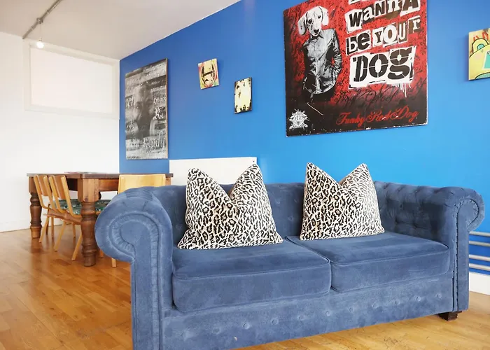 Bs2 Lofts By N And N Ltd, Great Location Close To Cabot Circus, Centre And Hospital, Perfect For Workers, Nhs And Contractors, Private Parking Avaialable Бристоль