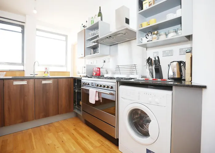 Апартаменти Bs2 Lofts By N And N Ltd, Great Location Close To Cabot Circus, Centre And Hospital, Perfect For Workers, Nhs And Contractors, Private Parking Avaialable *