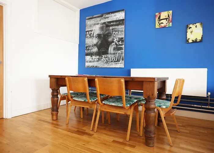 Апартаменти Bs2 Lofts By N And N Ltd, Great Location Close To Cabot Circus, Centre And Hospital, Perfect For Workers, Nhs And Contractors, Private Parking Avaialable Бристоль